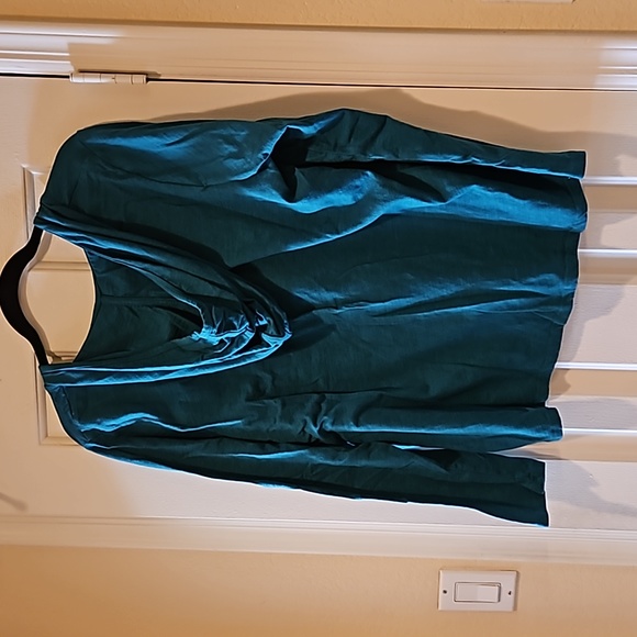 Lane Bryant "Sparkle" teal hooded Top Size 18/20 - Picture 6 of 7